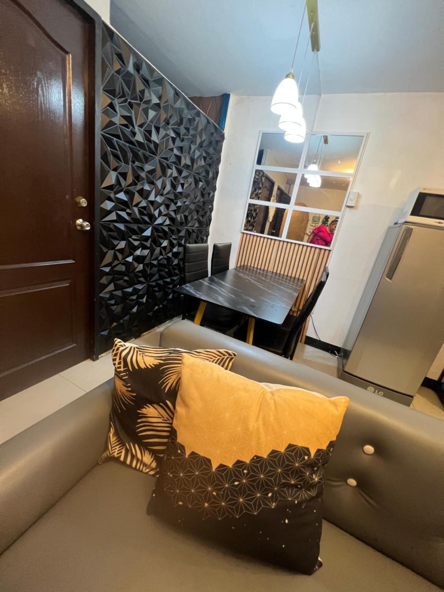 Imus Mamby Gray'S Place Balcony, Karaoke ,Wifi,Netflix &Kitchen المظهر الخارجي الصورة