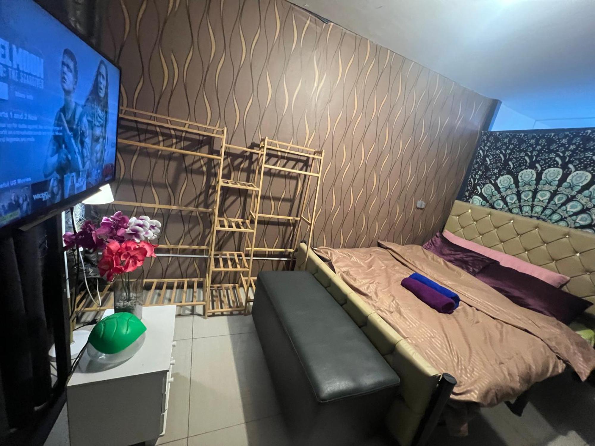 Imus Mamby Gray'S Place Balcony, Karaoke ,Wifi,Netflix &Kitchen المظهر الخارجي الصورة